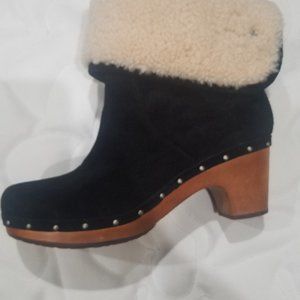 UGG-- Genuine Shearling Women Booties-- -Size 9--